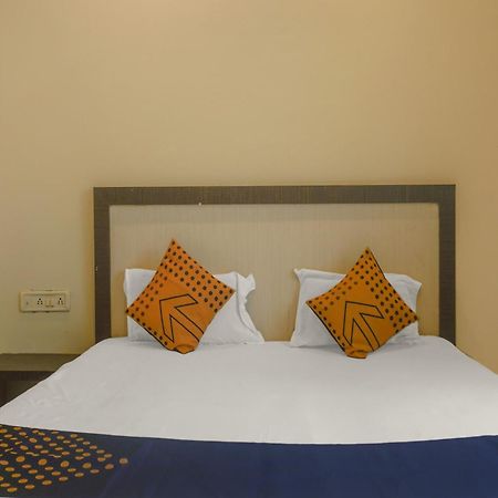 SPOT ON 75667 Hotel Peacock Garden Lodge Kharakvasla Exterior foto